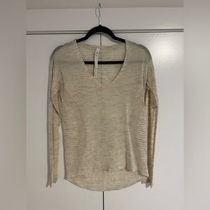 Lululemon light shirt